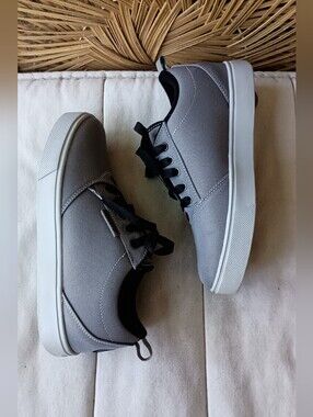 Heelys Gray Skate Sneakers with Black Accents_6